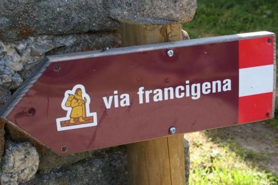 Hotel Il Pino Garlasco Bagian luar foto